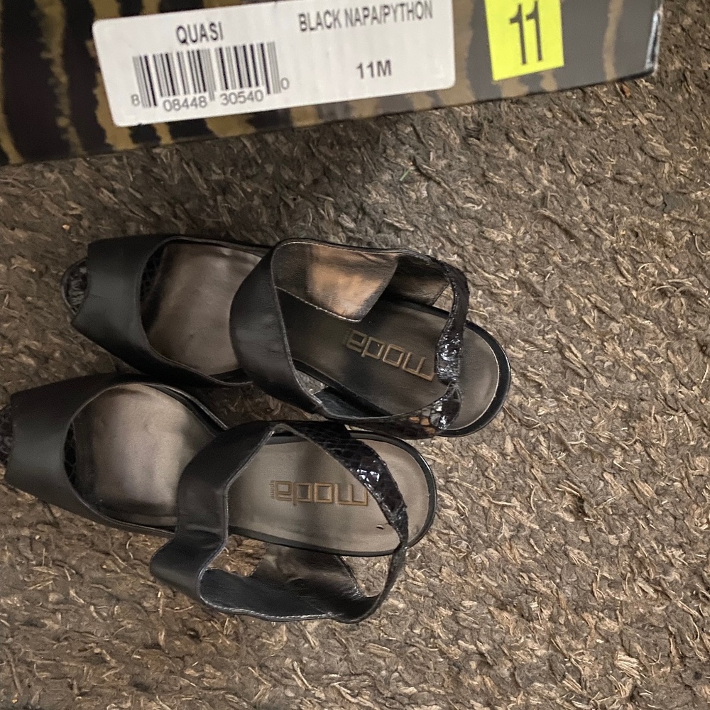 Moda size 11 heels 3 inches